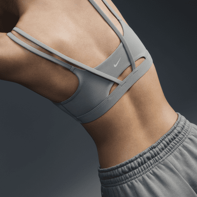 Nike Zenvy StrappyGepolsterter Sport-BH mit leichtem Halt 50% Rabatt mit kostenlosem Versand