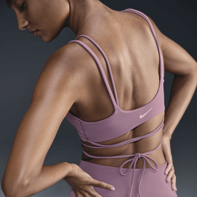 Nike Zenvy Strappy WrapGepolsterter Sport-BH mit leichtem Halt Fabrikladen