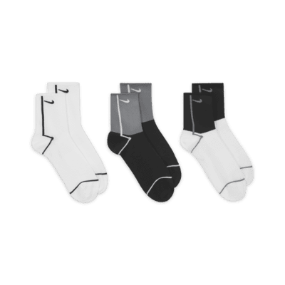 Nike Everyday Plus LightweightTrainings-Knöchelsocken für Damen (3 Paar) 50% Rabatt für begrenzte Zeit