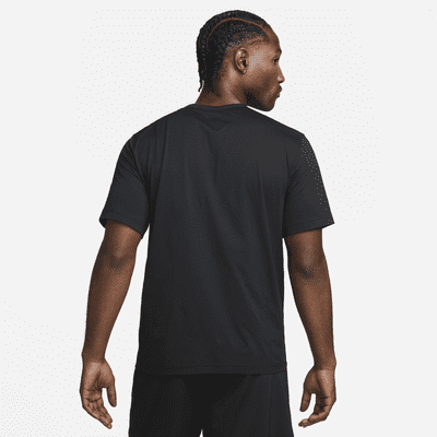 Nike HyverseVielseitiges Nike Dri-FIT UV Kurzarm-Oberteil für Herren Verkauf