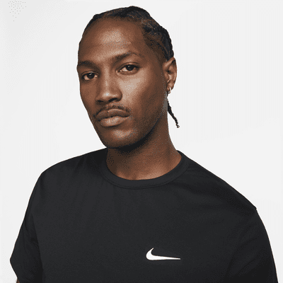 Nike HyverseVielseitiges Nike Dri-FIT UV Kurzarm-Oberteil für Herren Verkauf