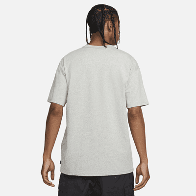Nike Sportswear Premium EssentialsHerren-T-Shirt Angebote