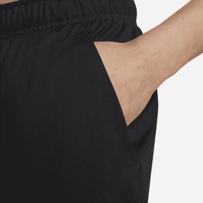 Nike TotalityVielseitige Dri-FIT Herrenshorts ohne Futter (ca. 18 cm) Kostenloser Versand