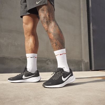 Nike Revolution 7Straßenlaufschuh (Herren) Auslauf