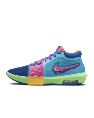 LeBron Witness 8 "I Promise School"Basketballschuh