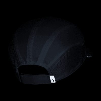 Nike Dri-FIT ADV FlyCap mit unstrukturiertem und reflektierendem Design Exklusive Angebote