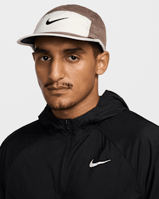 Nike Dri-FIT FlyUnstrukturierte Swoosh-Cap