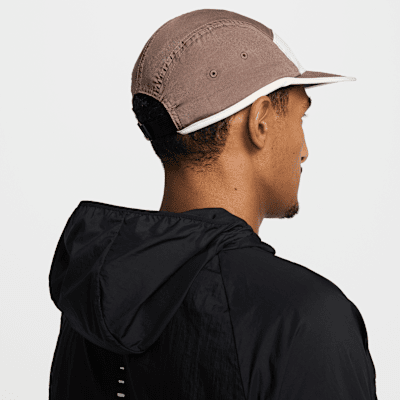Nike Dri-FIT FlyUnstrukturierte Swoosh-Cap Saisonale Angebote