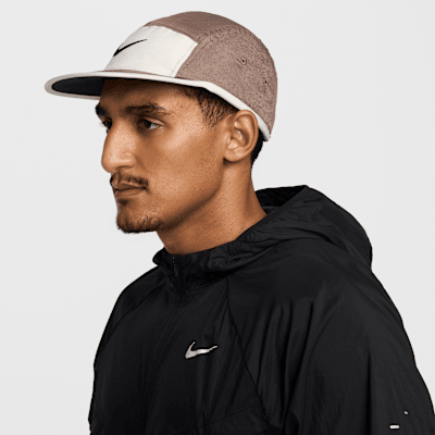 Nike Dri-FIT FlyUnstrukturierte Swoosh-Cap Saisonale Angebote
