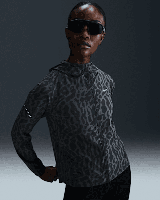 Nike SwiftVerstaubare Dri-FIT-Laufjacke (Damen) Blitzverkäufe