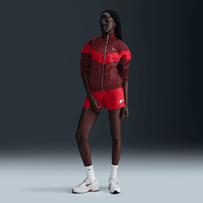 Nike WindrunnerLockere UV-Webjacke mit durchgehendem Reißverschluss (Damen) Exklusive Angebote